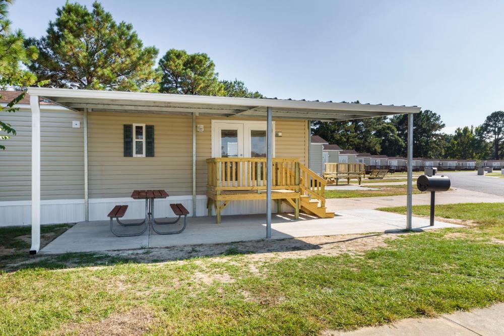 Red Shoes RV Park and Chalets